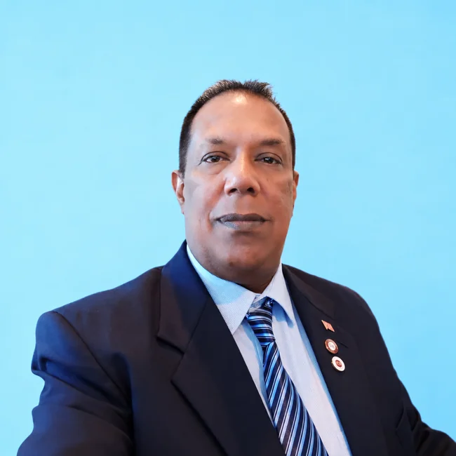 Dr. Ravi Naggarajah